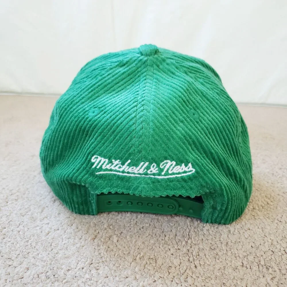 NWT Philadelphia Eagles Mitchell & Ness Stamp Pro Pinch Fit Snapback Hat Cap